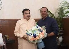 State Minister Komati Reddy met Union Minister Nitin Gadkari