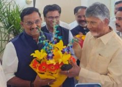 MP Keshineni Sivanath (small) welcoming CM Chandrababu