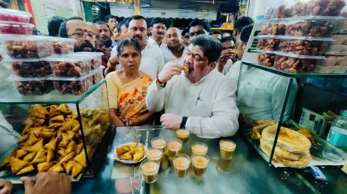 Minister Ponnam Prabhakar met with morning walk activists