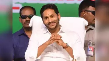 వైఎస్ఆర్ కాంగ్రెస్ పార్టీ నేత జగన్మోహన్  రెడ్డి