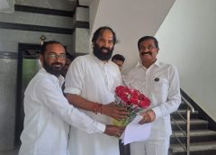 Senior Congress leader Juvwadi Krishna Rao met the district in-charge minister