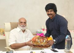 రాఘవేంద్రరావు గారి చేతుల మీదుగా సురేష్ కొండేటి ప్రధాన పాత్రలో నటించిన 'అభిమాని' మూవీ గ్లింప్స్‌ విడుదల