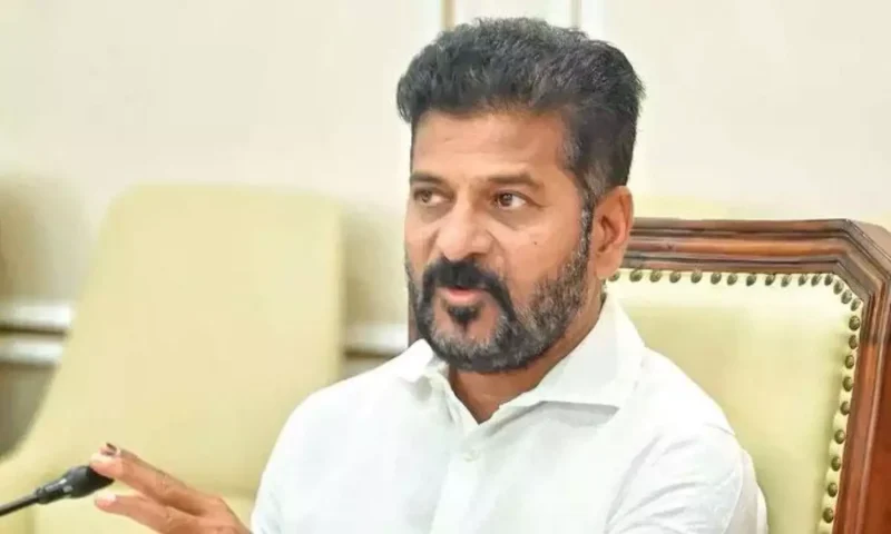 అర్ధం కానీ రేవంత్ వ్యూహం