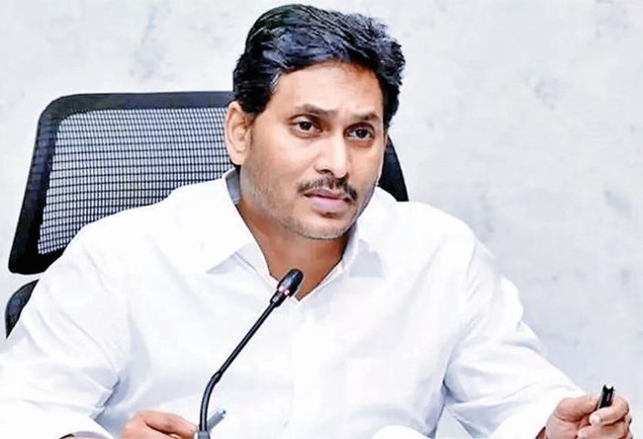 చక్రవ్యూహంలో జగన్