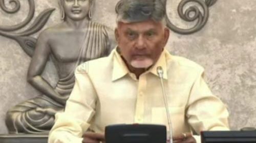 సీఎం చంద్రబాబు పై అనుచిత పోస్టులు