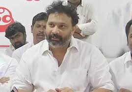 Janasena shock to Kiran Royal