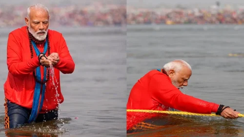 Modi takes bath in Kumbh Mela